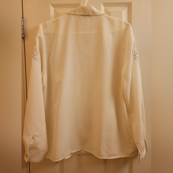 Vintage Tradition Floral Blouse - Picture 5 of 6